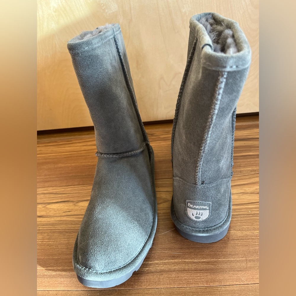 Bearpaw boots size 10 - Picture 2 of 4